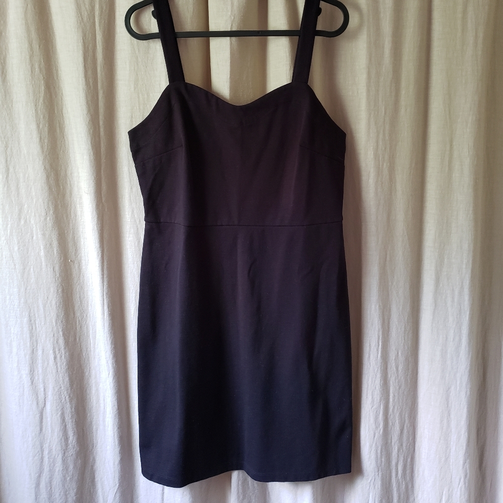 Old Navy Pointe Sheath Dress in Blackjack